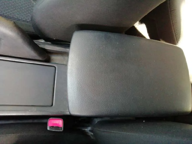 Apoyabrazos Central para Mazda 3 Lim. (Bl)