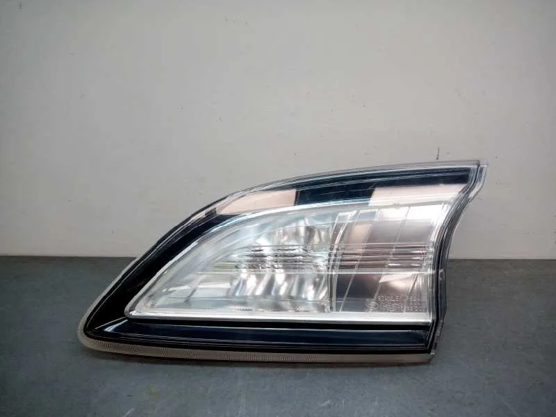Piloto Trasero Derecho Interior para Mazda 3 Lim. (Bl)