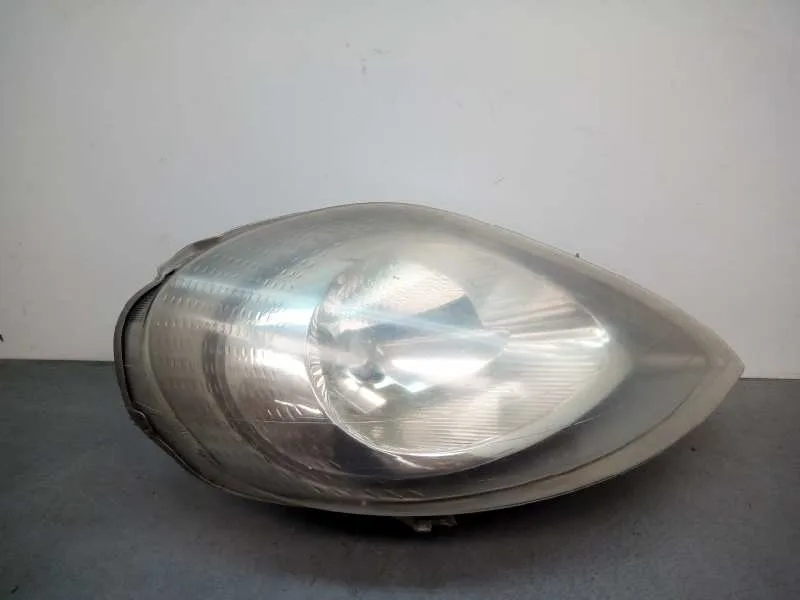 Faro Derecho para Renault Trafic Caja Cerrada (Ab 4.01)