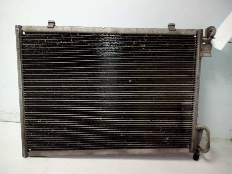 Condensador / Radiador Aire Acondicionado para Ford Fiesta (Ccn)