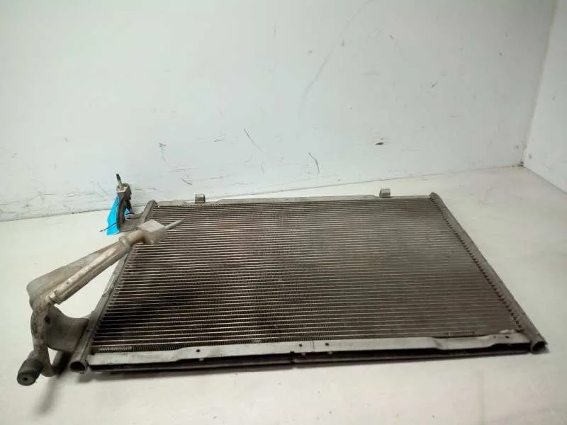 Condensador / Radiador Aire Acondicionado para Ford Fiesta (Ccn)