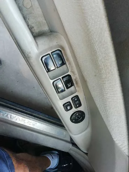 Mando Elevalunas Delantero Izquierdo para Hyundai Sonata (Nf)