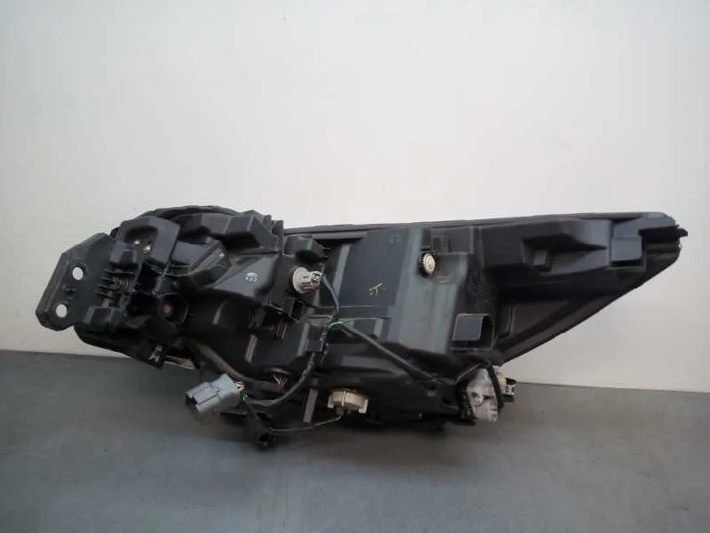 Faro Derecho para Subaru Outback (B15)
