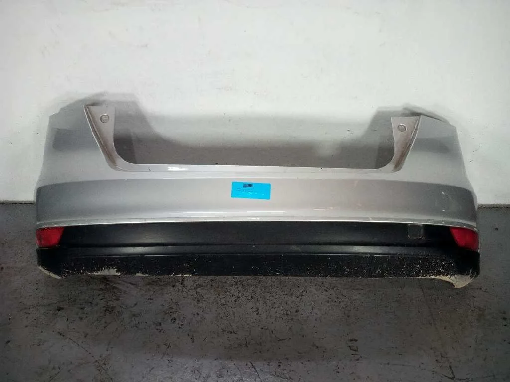 Paragolpes Trasero para Ford Focus Lim. (Cb8)