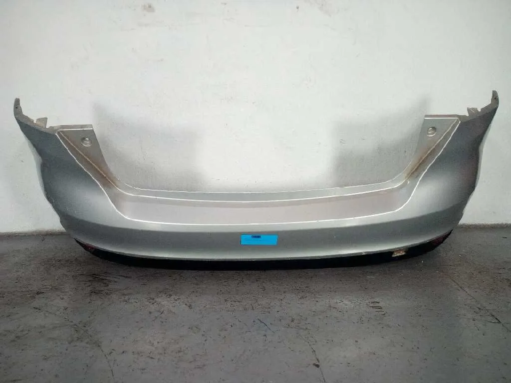 Paragolpes Trasero para Ford Focus Lim. (Cb8)