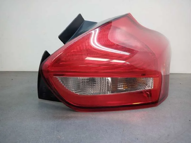 Piloto Trasero Derecho para Ford Focus Lim. (Cb8)