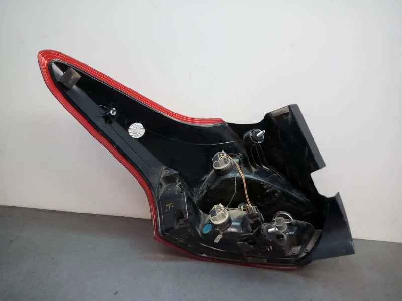 Piloto Trasero Derecho para Ford Focus Lim. (Cb8)
