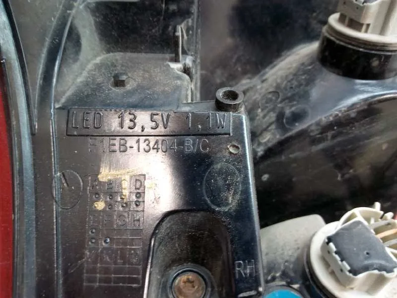 Piloto Trasero Derecho para Ford Focus Lim. (Cb8)