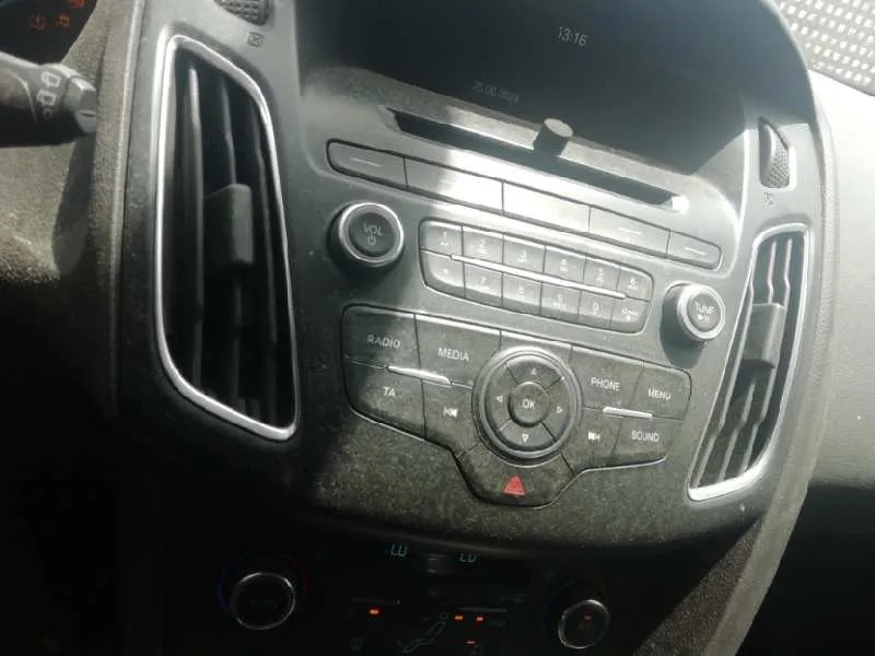 Sistema Audio / Radio Cd para Ford Focus Lim. (Cb8)