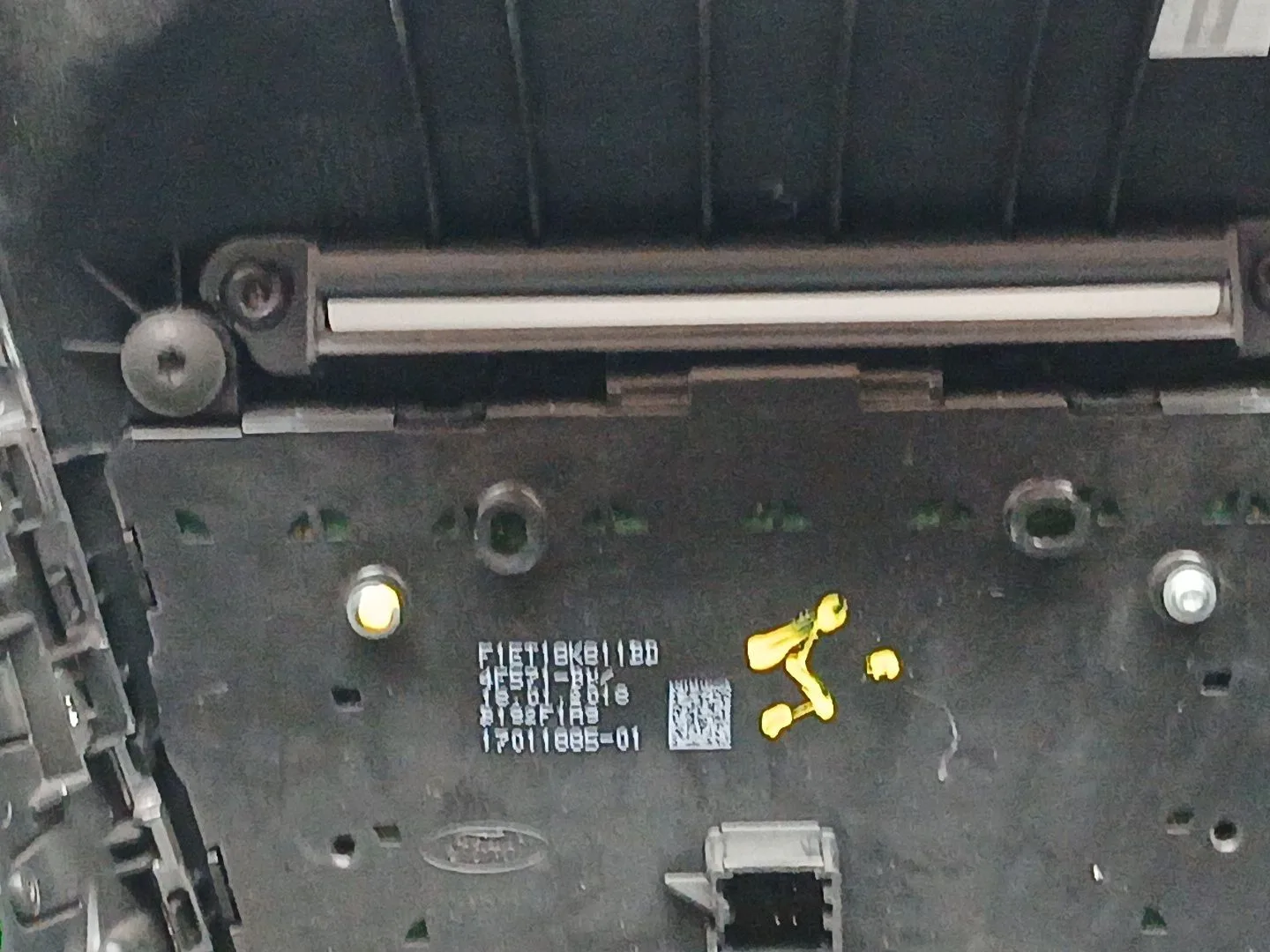 Sistema Audio / Radio Cd para Ford Focus Lim. (Cb8)