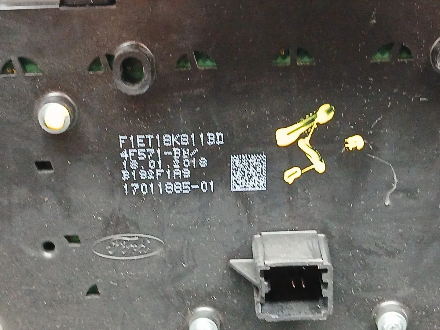Sistema Audio / Radio Cd para Ford Focus Lim. (Cb8)