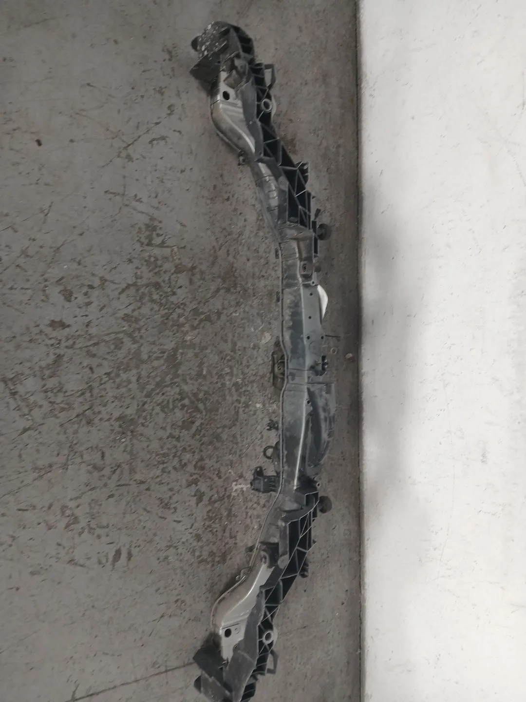 Panel Frontal para Ford Focus Lim. (Cb8)