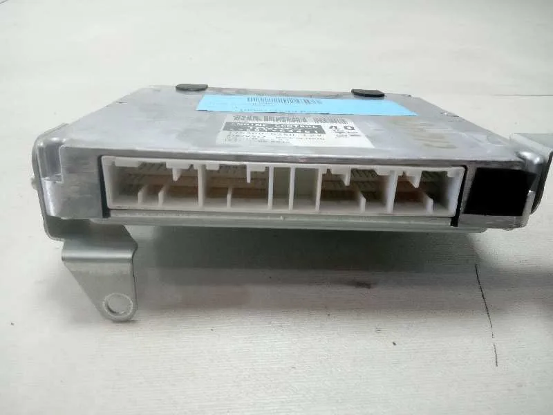 Centralita Motor Uce para Lexus Is200 (Gxe10)