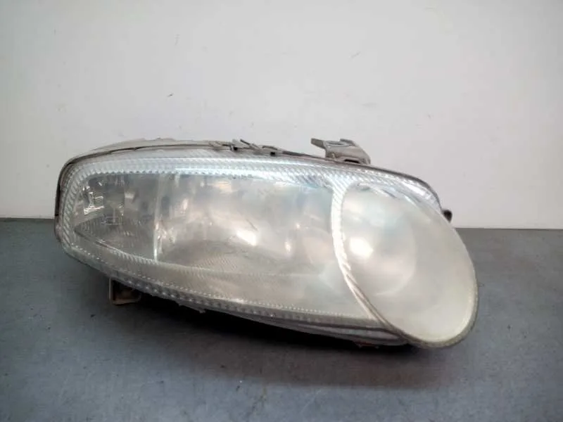 Faro Derecho para Alfa Romeo 147 (190)