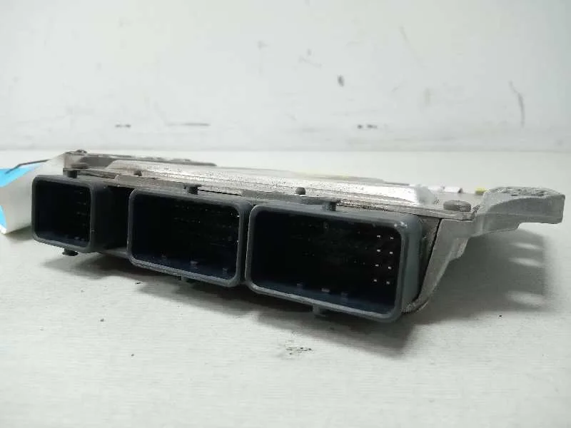 Centralita Motor Uce para Renault Clio Iii
