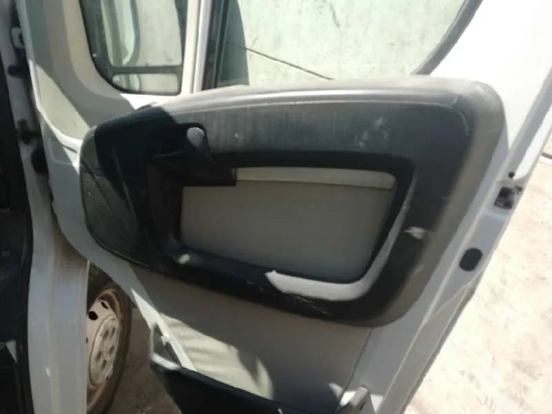 Guarnecido Puerta Delantera Derecha para Peugeot Boxer Caja Cerrada (Bat. 3450) (333)