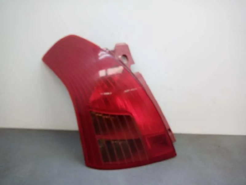 Piloto Trasero Izquierdo para Suzuki Swift Berlina (Mz)