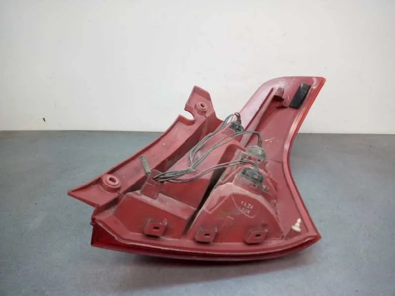 Piloto Trasero Izquierdo para Suzuki Swift Berlina (Mz)