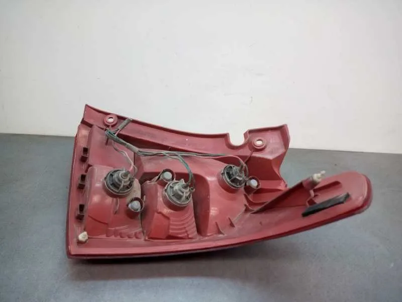 Piloto Trasero Izquierdo para Suzuki Swift Berlina (Mz)