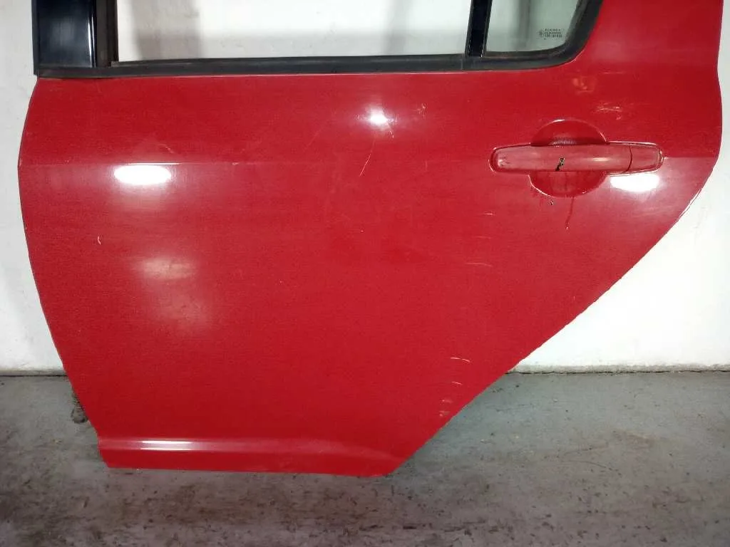 Puerta Trasera Izquierda para Suzuki Swift Berlina (Mz)