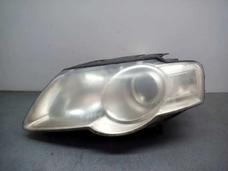 Faro Izquierdo para Volkswagen Passat Variant (3C5)
