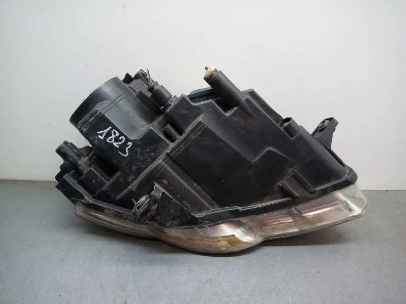 Faro Izquierdo para Volkswagen Passat Variant (3C5)