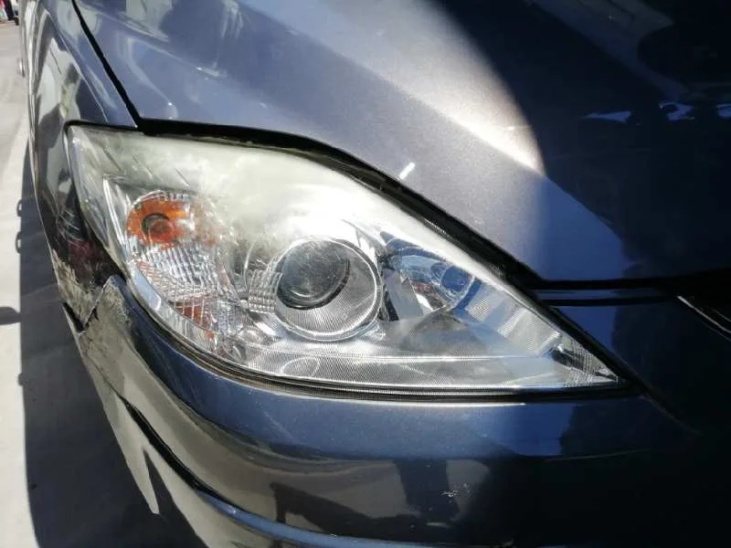 Faro Derecho para Mazda 5 Berl. (Cr)