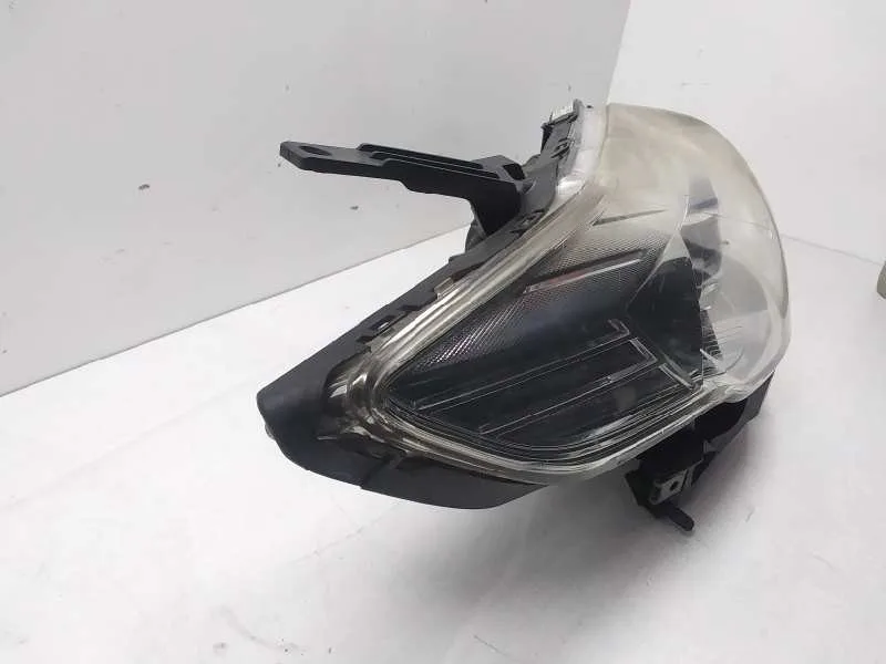 Faro Derecho para Mazda 5 Berl. (Cr)