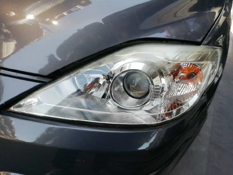 Faro Izquierdo para Mazda 5 Berl. (Cr)