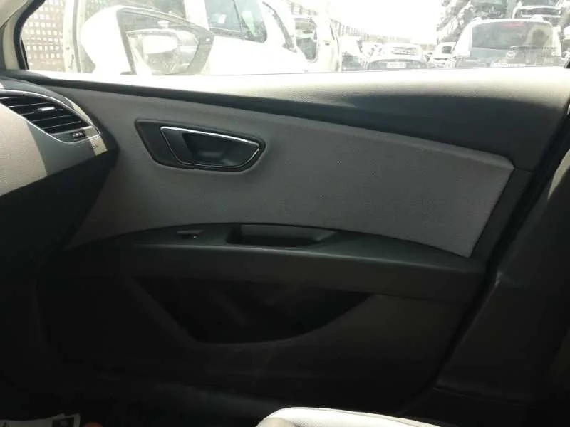Guarnecido Puerta Delantera Derecha para Seat Leon (5F1)