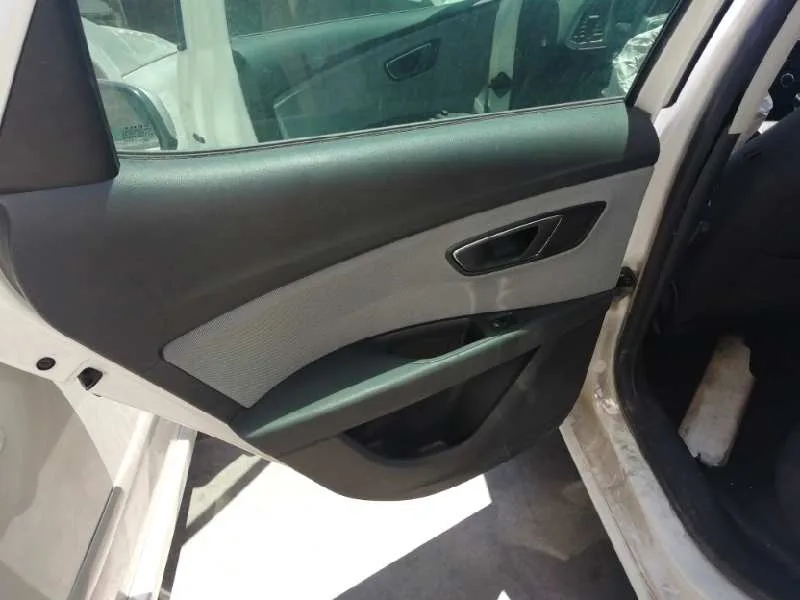 Guarnecido Puerta Trasera Izquierda para Seat Leon (5F1)