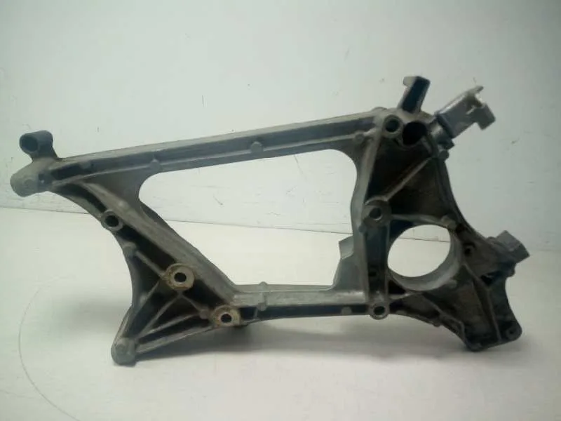 Soporte Alternador para Mercedes-Benz Clase E (W212) Lim.