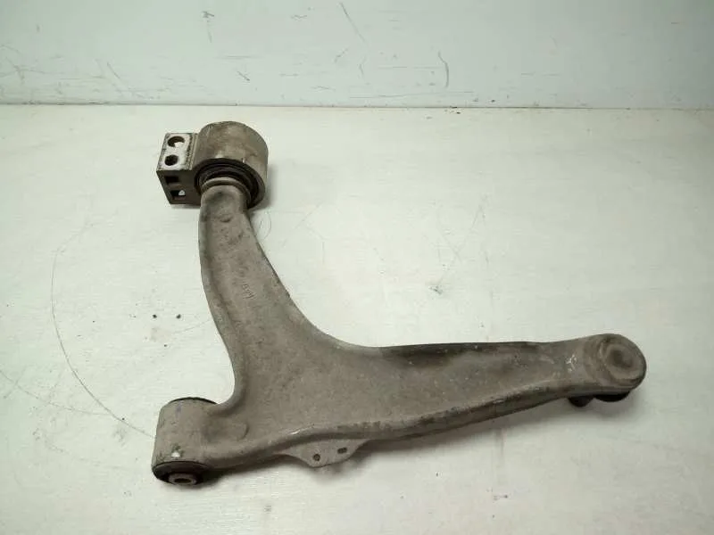 Brazo Suspension Inferior Delantero Derecho para Cadillac Bls
