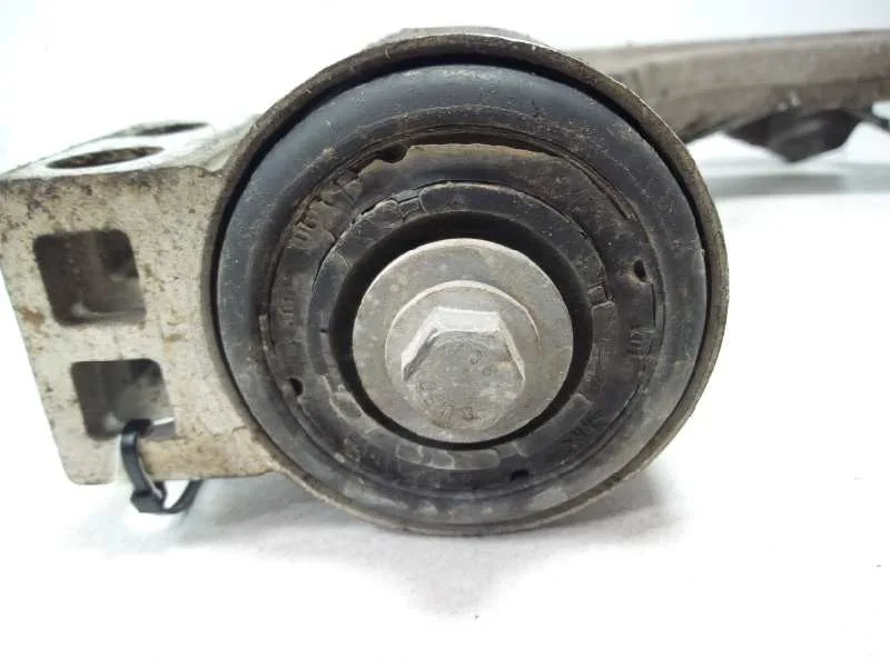 Brazo Suspension Inferior Delantero Izquierdo para Cadillac Bls