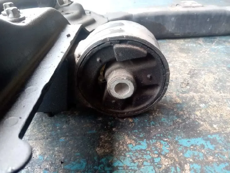 Puente Delantero para Cadillac Bls