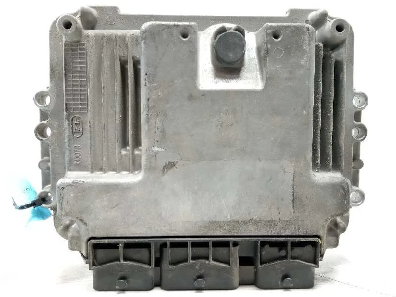 Centralita Motor Uce para Renault Trafic Caja Cerrada (Ab 4.01)