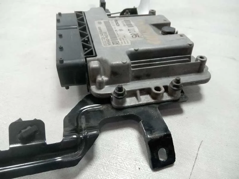 Centralita Motor Uce para Kia Carens ( )