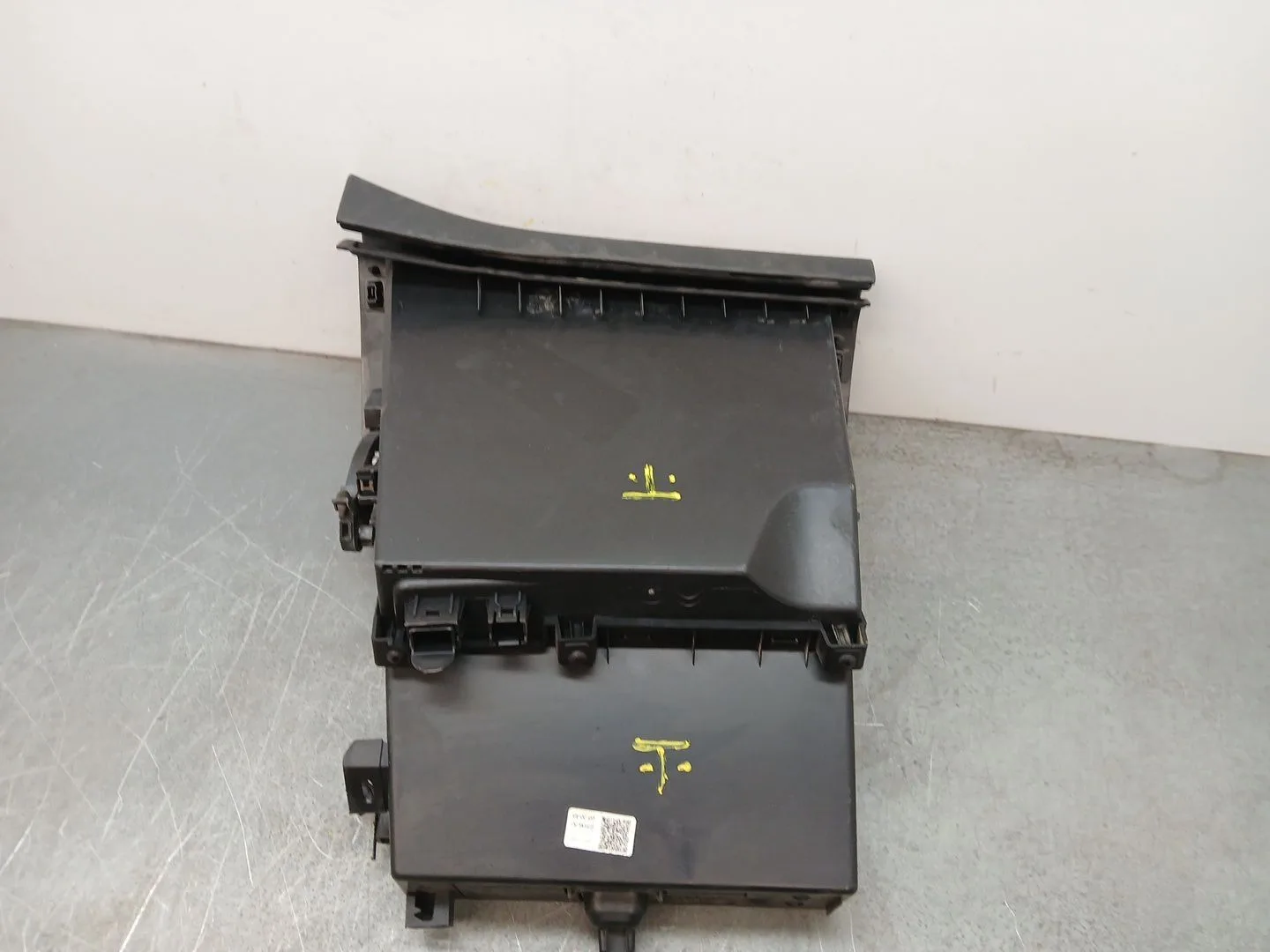 Guantera para Peugeot Rifter