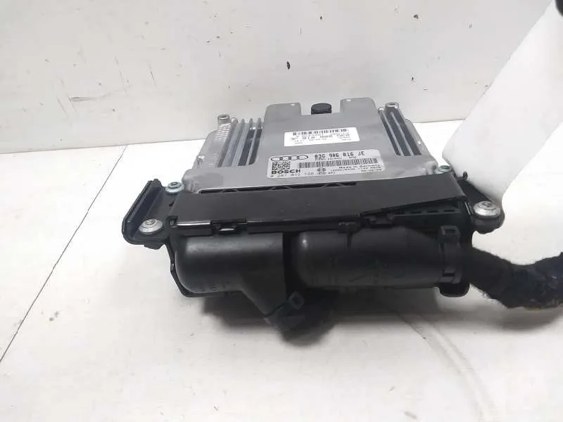 Centralita Motor Uce para Audi A4 Berlina (8E)