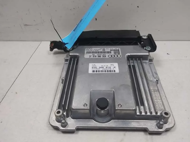Centralita Motor Uce para Audi A4 Berlina (8E)