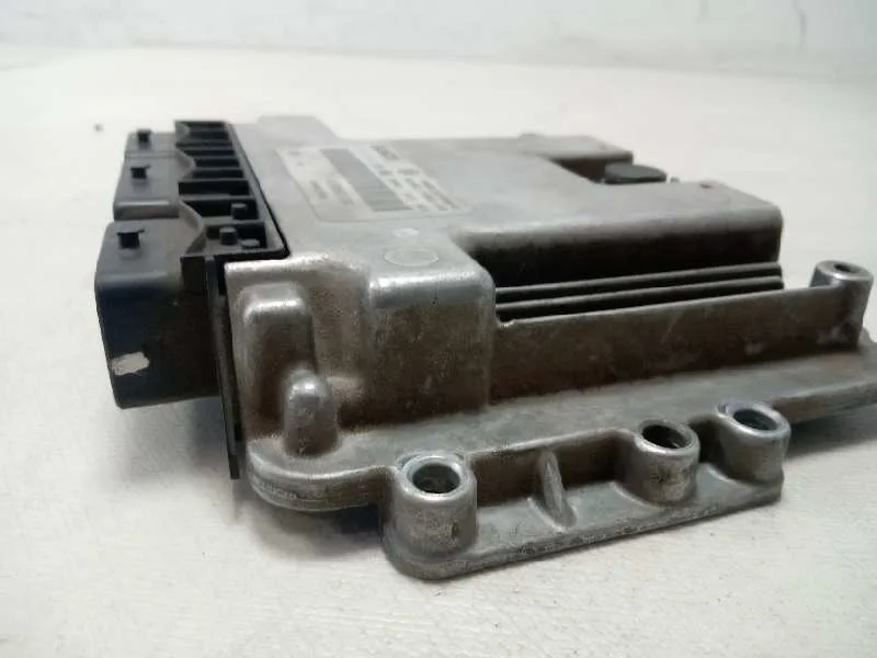Centralita Motor Uce para Renault Scenic Ii