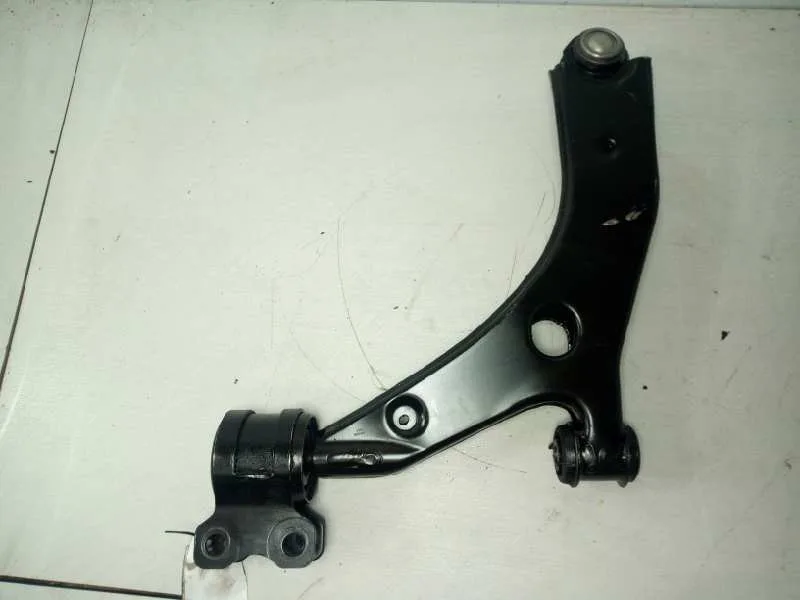 Brazo Suspension Inferior Delantero Derecho para Mazda 5 Berl. (Cr)