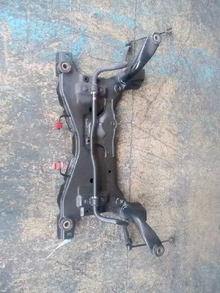 Puente Delantero para Mazda 5 Berl. (Cr)