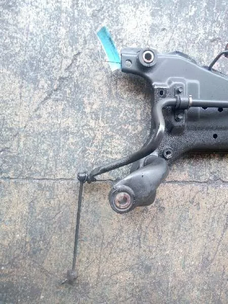 Puente Delantero para Mazda 5 Berl. (Cr)