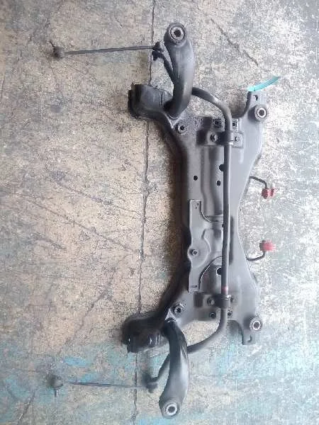 Puente Delantero para Mazda 5 Berl. (Cr)