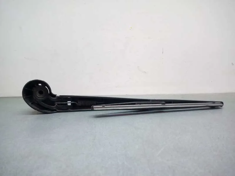 Brazo Limpia Trasero para Mg Zs Luxury