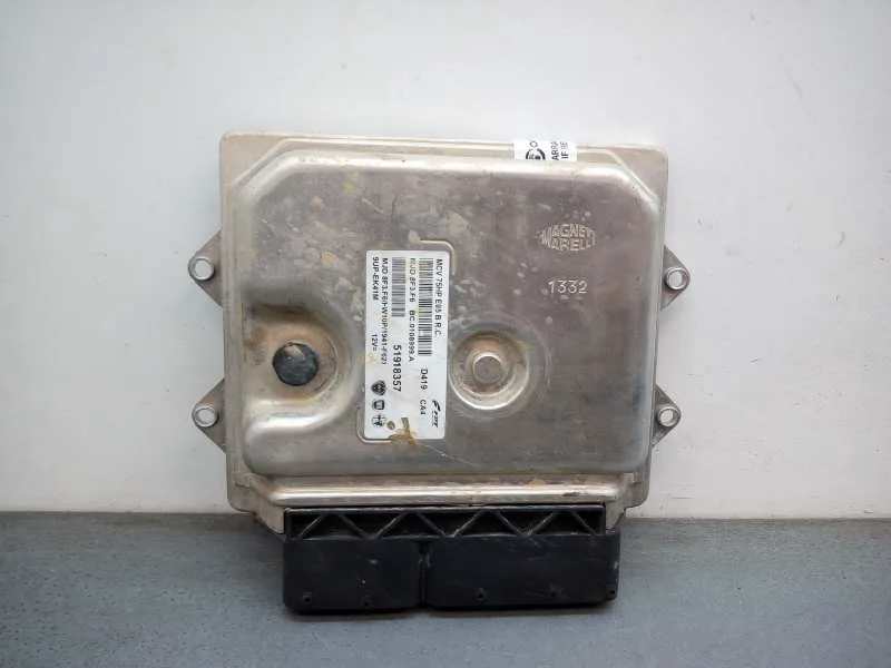 Centralita Motor Uce para Peugeot Bipper