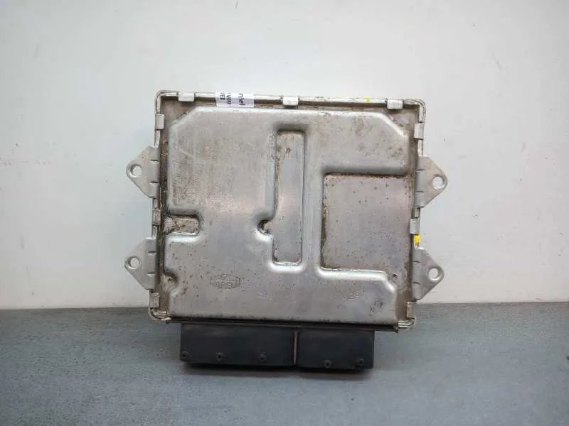 Centralita Motor Uce para Peugeot Bipper