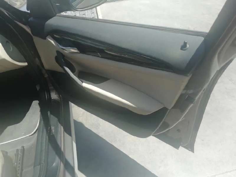Guarnecido Puerta Delantera Derecha para Bmw X1 (E84)