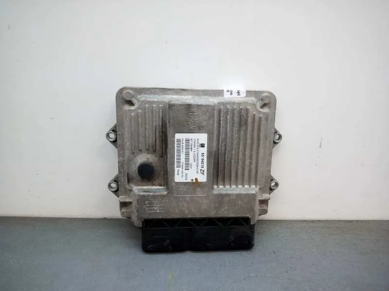 Centralita Motor Uce para Opel Combo (Corsa C)